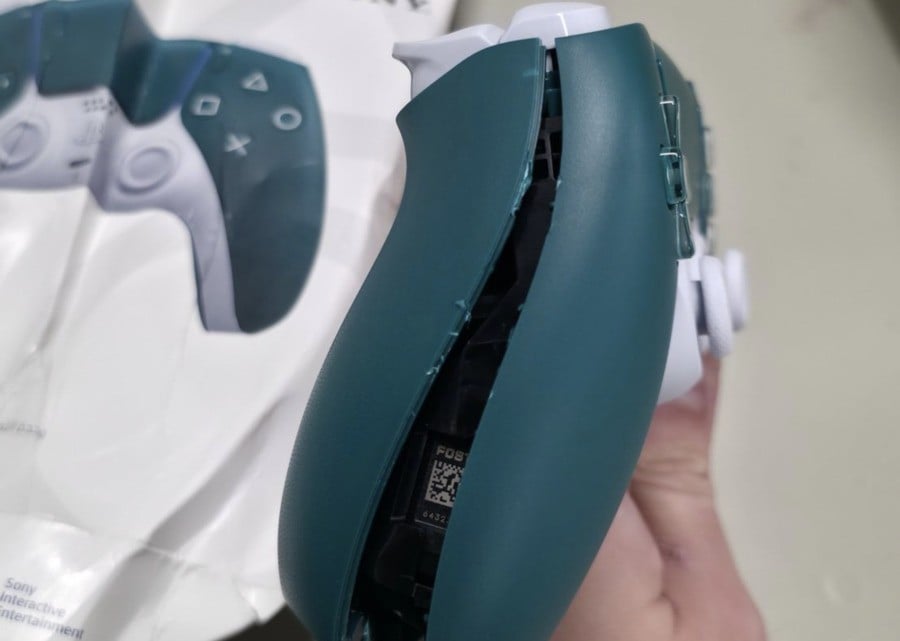 Rare PS5 DualSense Controller Worth $1,300 ‘Completely Destroyed’ in Transit