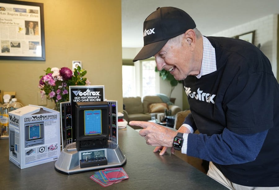 “It Was Magical” – The Vectrex Mini Gets The Blessing Of The Original Creator As Game Lineup Is Revealed